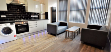 3 bedroom flat to rent