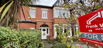 4 bedroom terraced house for sale