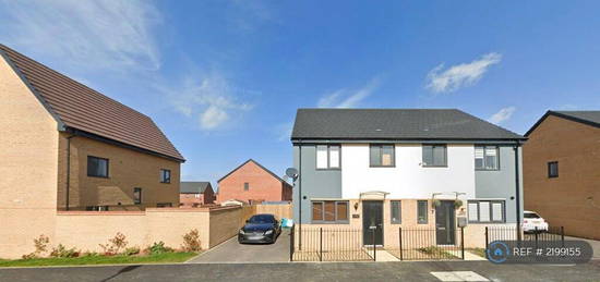 3 bedroom semi-detached house