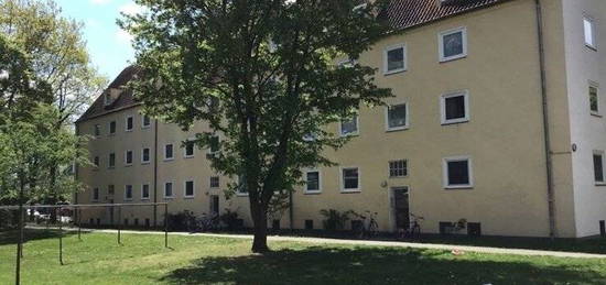 Komplett renovierte 2,5-Zimmer-Wohnung auf Marli, zu sofort!