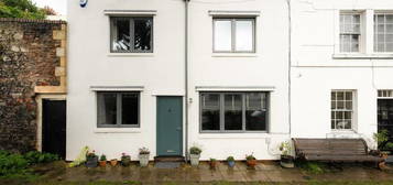 2 bedroom terraced house