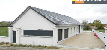 LONS-LE-SAUNIER NORD (39 JURA), À VENDRE MAISON RÉCENTE 160 m², 6 CHAMBRES, 2 GARAGES, PISCINE