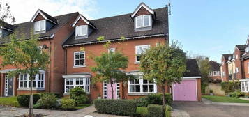 5 bedroom semi-detached house for sale