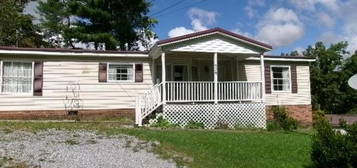 629 Freedom Rd, Rock, WV 24747