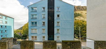 3 bed flat for sale