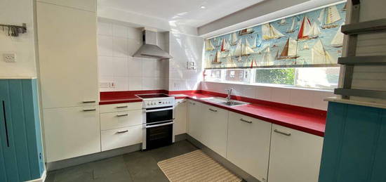 3 bedroom ground floor flat