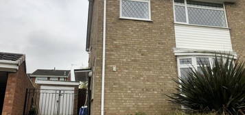 3 bedroom semi-detached house