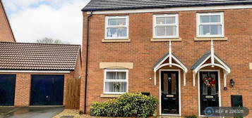 3 bedroom semi-detached house