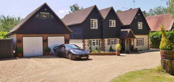 Detached house to rent in Forest Grange, Horsham, West Sussex RH13