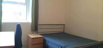 3 bedroom flat