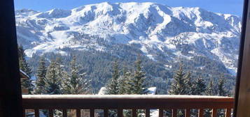 Studio Méribel skis aux pieds