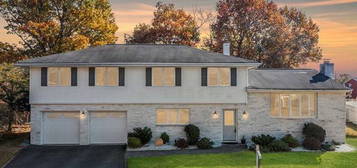 16 Craig Ct, Totowa, NJ 07512