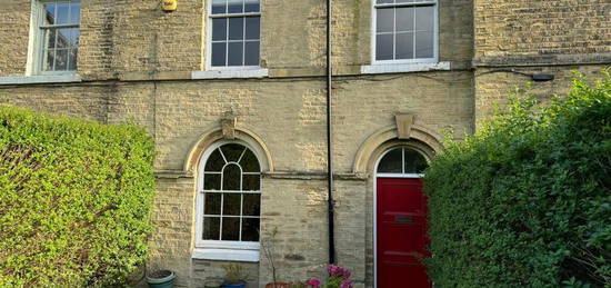 2 bedroom terraced house