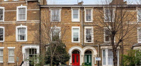 Terraced house to rent in Amhurst Road, London E8