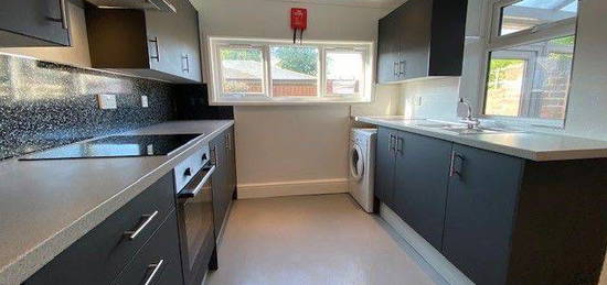 2 bed terraced house to rent