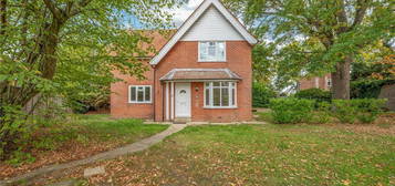 3 bedroom detached house