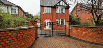 4 bedroom detached house