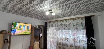 Vanzare apartament 3 camere zona Eroilor, Floresti!