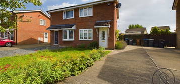 2 bed semi-detached house for sale