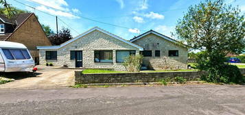 3 bed detached bungalow for sale