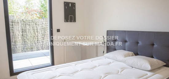 Location appartement 5 pièces 9 m²