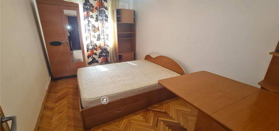 Apartament cu 2 camere decomandate in Alexandru cel Bun, la bulevard!