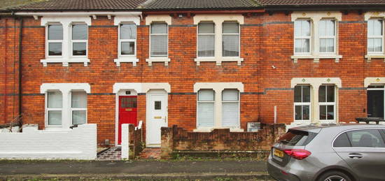 Terraced house to rent in Albion Street, Swindon SN1