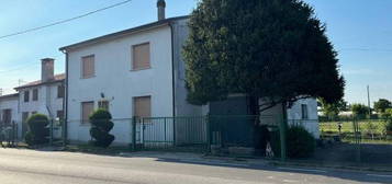 Villa bifamiliare, buono stato, 135 m², Centro, Pincara