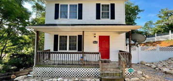 1008 Jackson St, Staunton, VA 24401