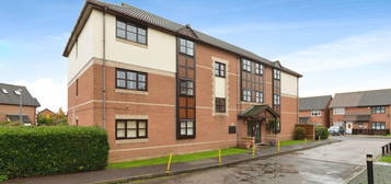 Flat for sale in Celedon Close, Grays, Essex RM16