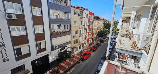 Manisa Hükümet Binası Civarı Satılık 2+1 Arakat Standart Daire