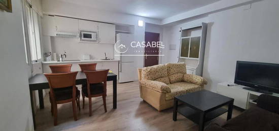 Piso en venta en Reyes Católicos,, Zona Centro