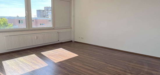 helle 2-Raum-Wohnung mit Einbauküche und -Schrank in Mainz