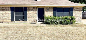 508 Connie Dr, Hewitt, TX 76643