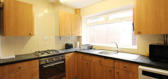 4 bedroom terraced house