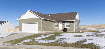 209 Hams Fork Dr, Kemmerer, WY 83101