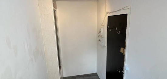 Studio  à vendre, 1 pièce, 5 m², Étage 6/–