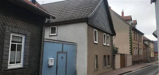 Sanierungsbedürftiges Einfamilienhaus in Schlotheim (Handwerkerobjekt)