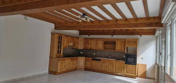 Maison  à vendre, 1 pièce, 131 m², Garage