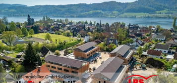 Moderne Architektur trifft Natur am See