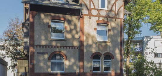 schönes kleines Mehrfamilienhaus