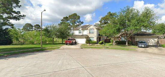 4034 Bentwood Cir, Dickinson, TX 77539