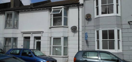 Terraced house to rent in Coleman Street, Brighton BN2