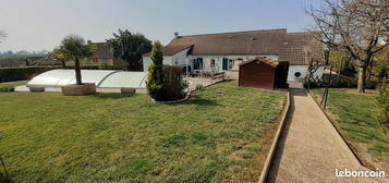 Maison de plein pied avec piscine