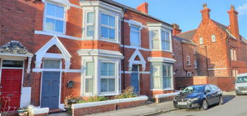 5 bedroom terraced house for sale