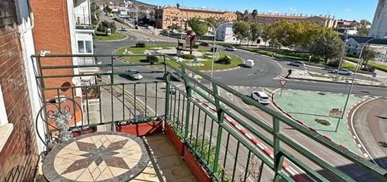 Piso en venta en avenida Adolfo Díaz Ambrona Moreno