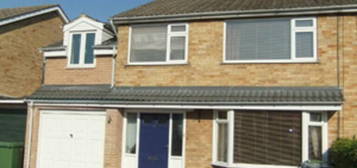 5 bedroom semi-detached house