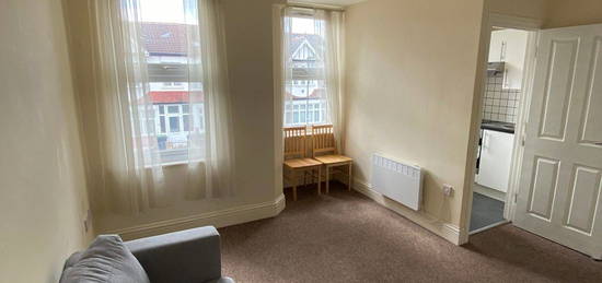 Flat to rent in Lordsmead Road, London N17