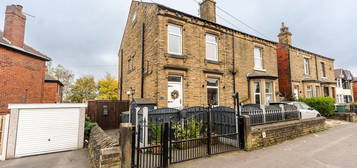 2 bed semi-detached house for sale