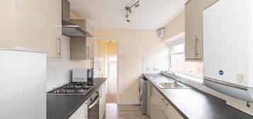 Flat to rent in Mowbray Street, Heaton, Newcastle Upon Tyne NE6